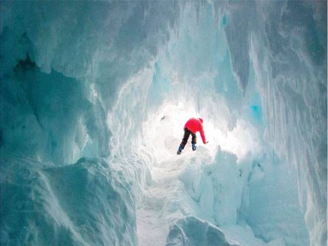 Secret life may thrive under warm Antarctic caves, finds new research