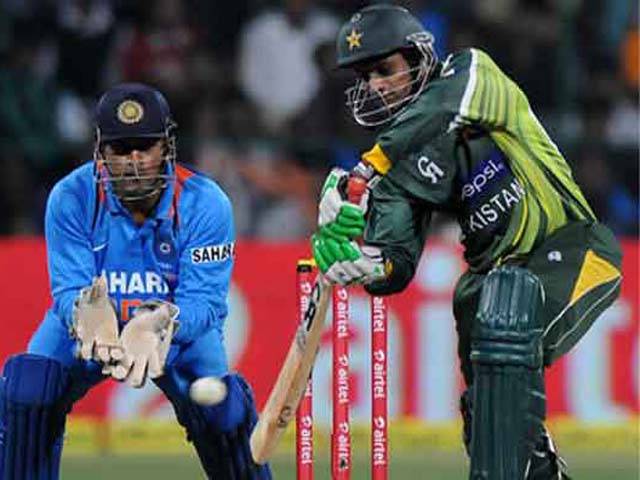 Pakistan beat India by 5 wickets in first T20