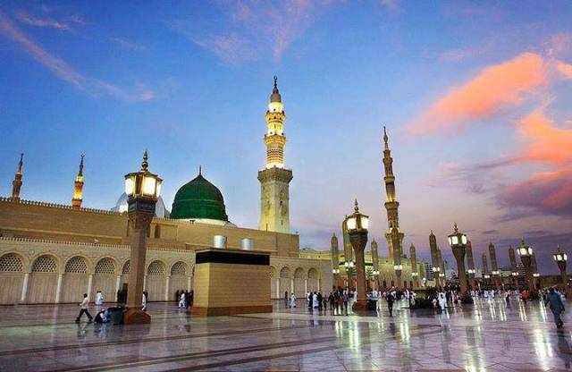 Madina Pics Masjid E Nabwi 0 7 million offer prayer in Madina on Friday