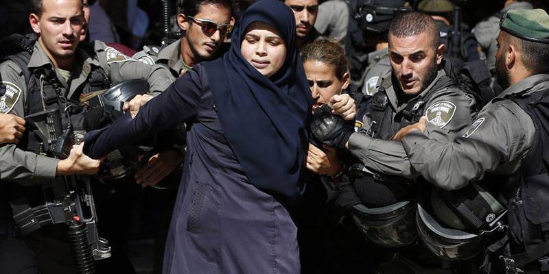 Israeli forces storm Masjid Al-Aqsa, dozens injured