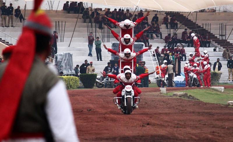 Pakistan Army celebrates September 6 