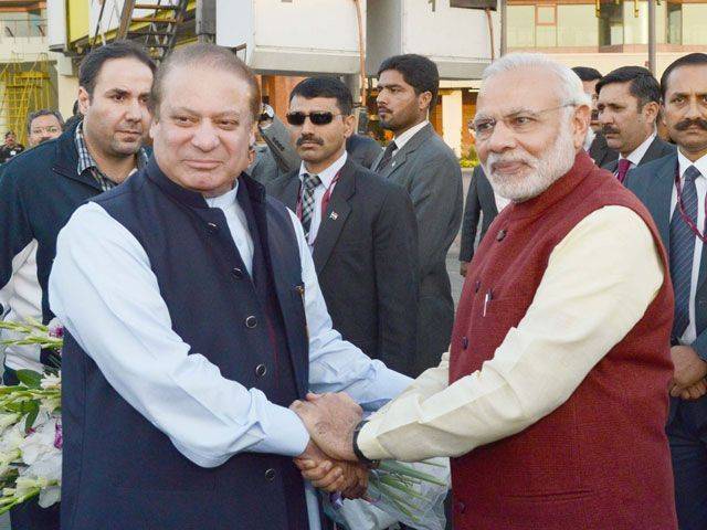 Modi returns after 'dropping by' in Lahore to meet Nawaz 