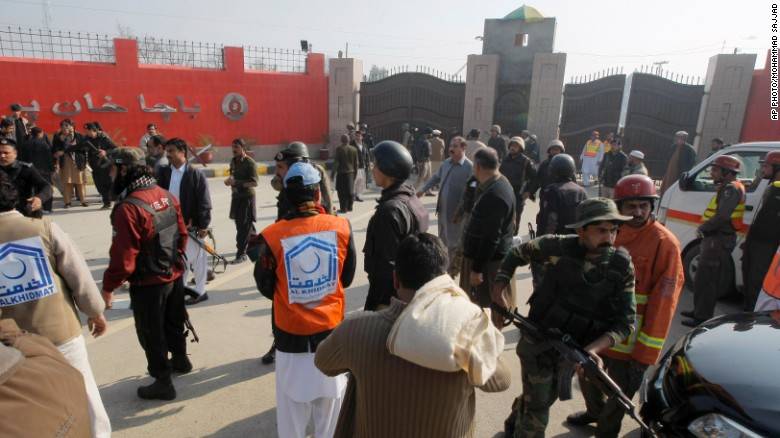 Gunmen attack Bacha Khan University in Charsadda, 21 killed