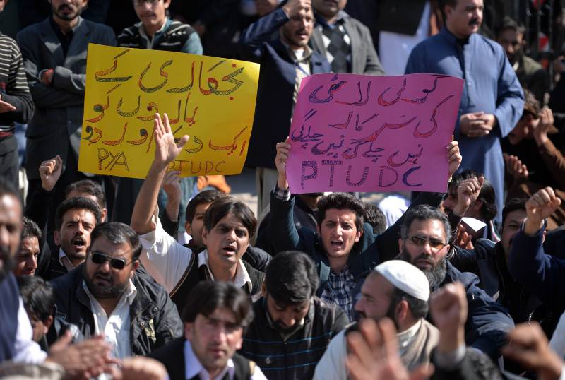 PIA strike grounds passengers across country