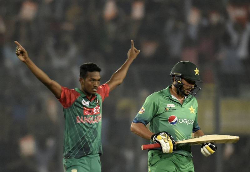 Pakistani fans bash team on Twitter following loss against Bangladesh