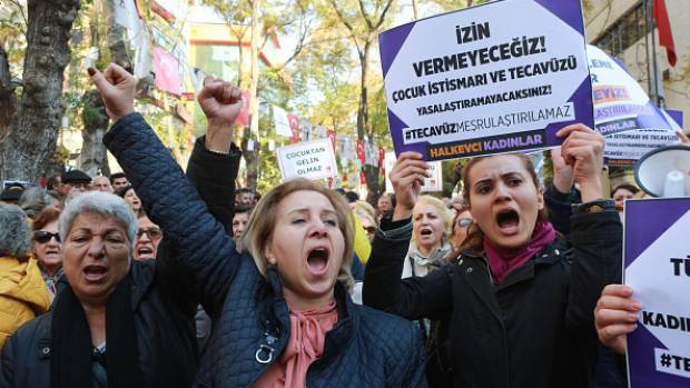 Is the Turkish government supporting paedophilia through a bill that sets rapists free?