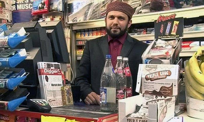 Syed Muzaffar Shah Qadri banned in Pakistan is preaching in UK mosques