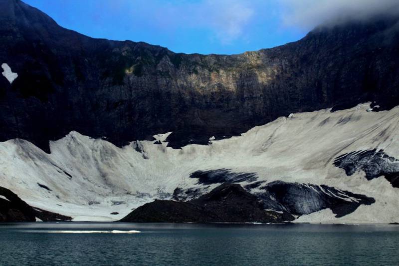 The Arms of Paradise – Ratti Gali Lake