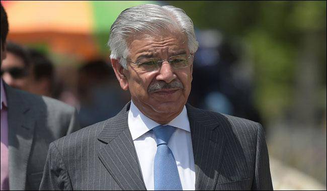 Kh Asif flays Imran’s politics of conflict & confrontation