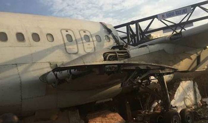 257 dead as military plane crashes in Algeria