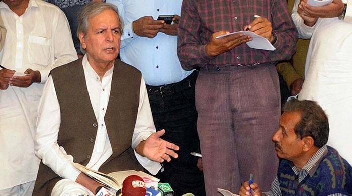 Javed Hashmi withdraws from election