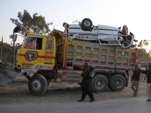 11 dead, dozens injured in Nawabshah road accident