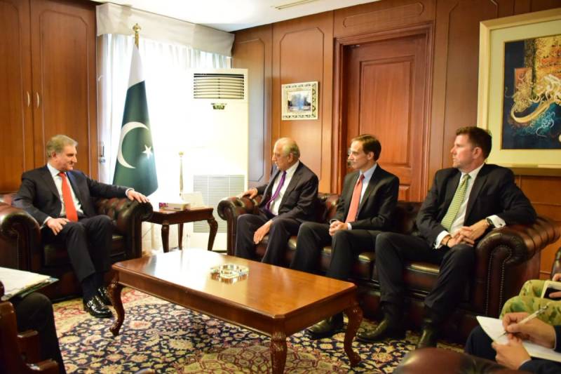 US Special Envoy for Afghanistan calls on FM Qureshi 