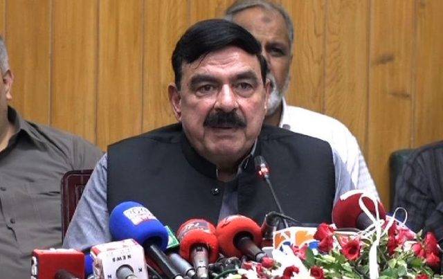 Sheikh Rasheed announces to launch local train in Karachi 