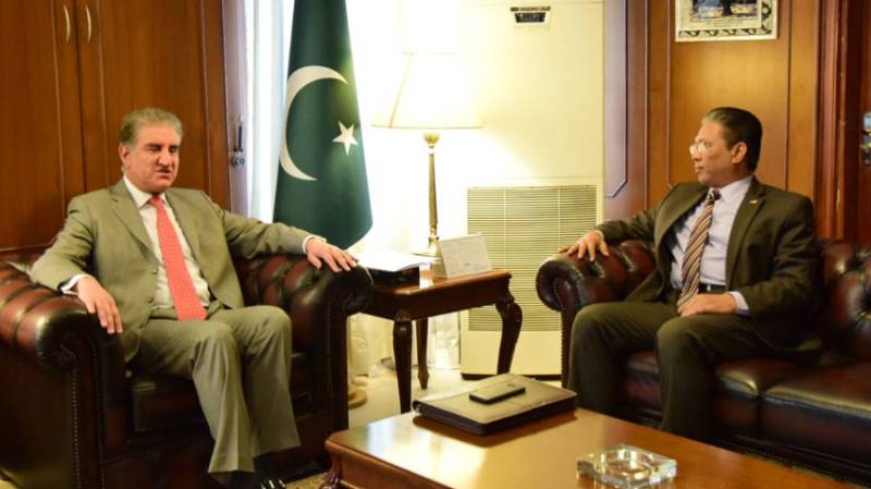 FM Qureshi expresses desire to strengthen ties with Malaysia