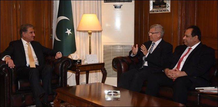 Qureshi, ex-PM of Norway discuss atrocities in IHK