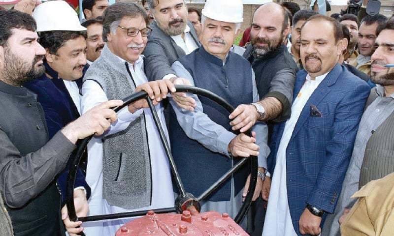 KP CM inaugurates 32-km gas supply line in Peshawar