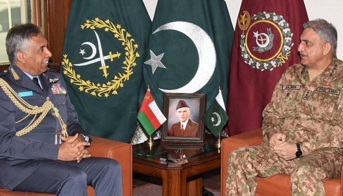 COAS Bajwa meets commander Royal Air Force of Oman