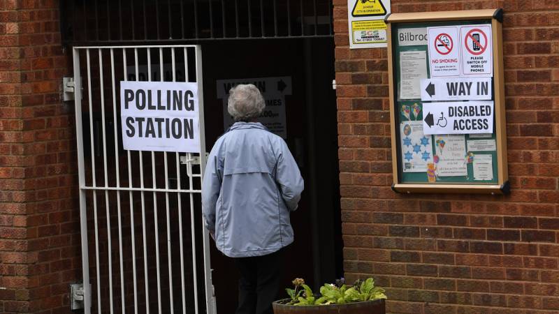 Main UK parties take Brexit battering in local elections