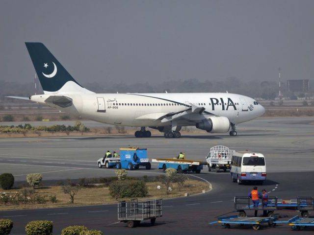 93 Pakistanis deported from US arrive in Islamabad