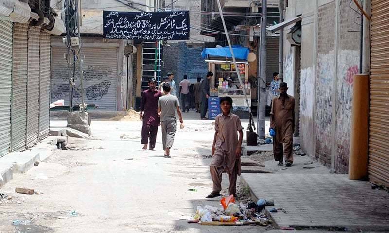 Quetta traders observe strike against rising inflation