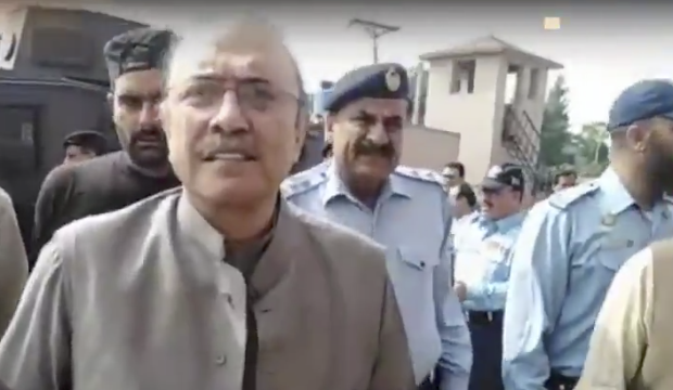 Court orders to indict Zardari, Talpur in fake accounts case on Oct 4