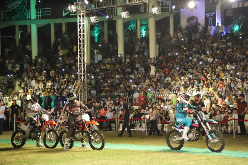 Gujranwala hosts biggest stunt show - Dew Moto Extreme 