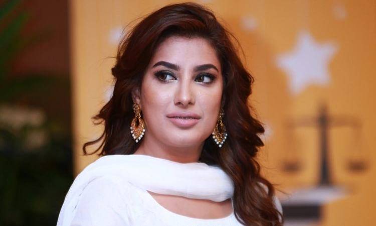 Mehwish Hayat reaffirms support for Kashmiris after video backlash