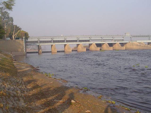 Boat capsizes in Okara, drowning 10