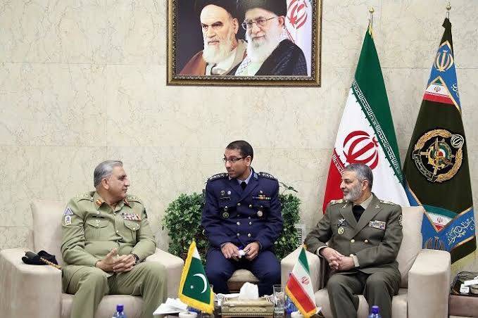 Army chief meets Iranian counterpart in Tehran