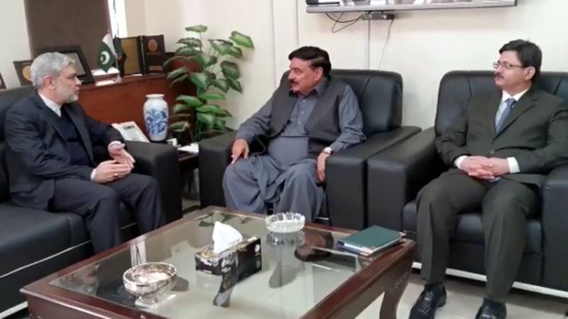 Trade between Pakistan, Iran via rail to be promoted: Sheikh Rasheed