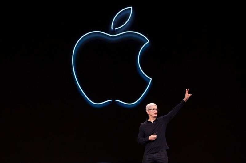 Apple becomes first U.S. company to hit 2 trillion USD market cap