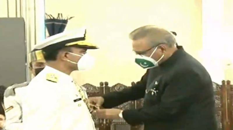 President confers Nishan-e-Imtiaz on Naval Chief