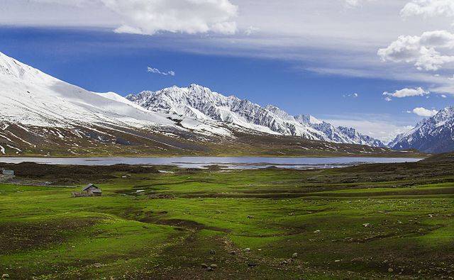 A dense casted silhouette - Shandur memory lane