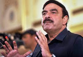 Sheikh Rasheed offers Nawaz Sharif travelling doc to return home-country