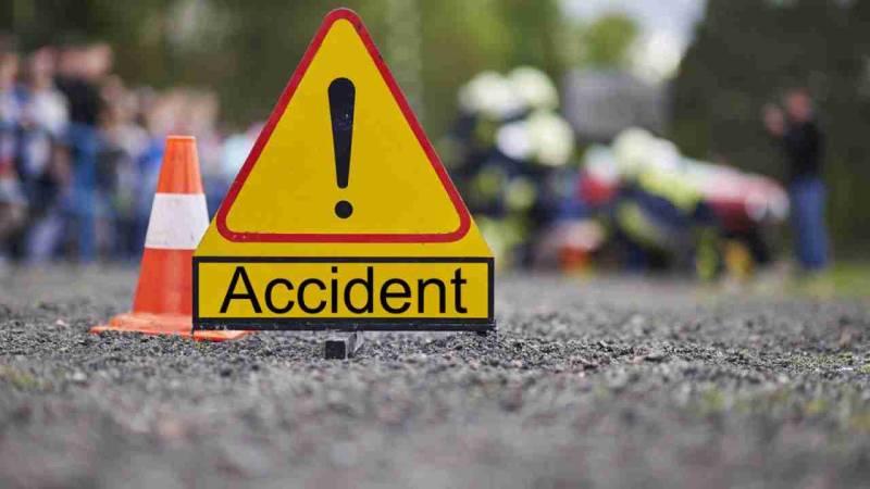 Bus-trailer collision leave 5 dead, 12 injured in Sheikhupura