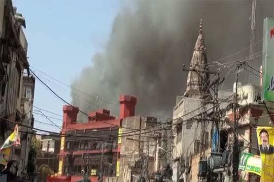 Huge fire erupts at Rawalpindi Urdu Bazar