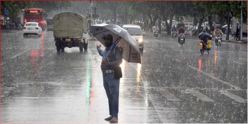 Rain in most parts of Lahore leads to pleasant weather