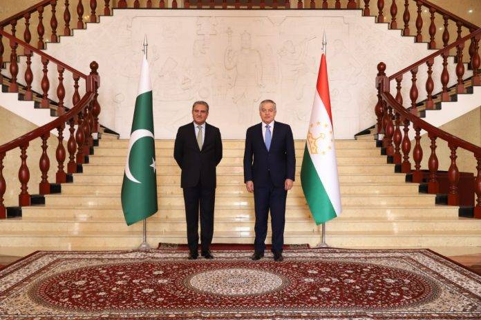 FM Qureshi, Tajik counterpart review bilateral ties