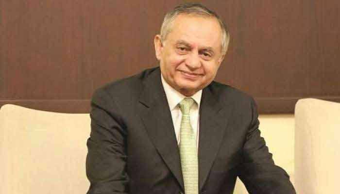 Pakistani goods' first truck reaches Turkey via Iran: Razak Dawood