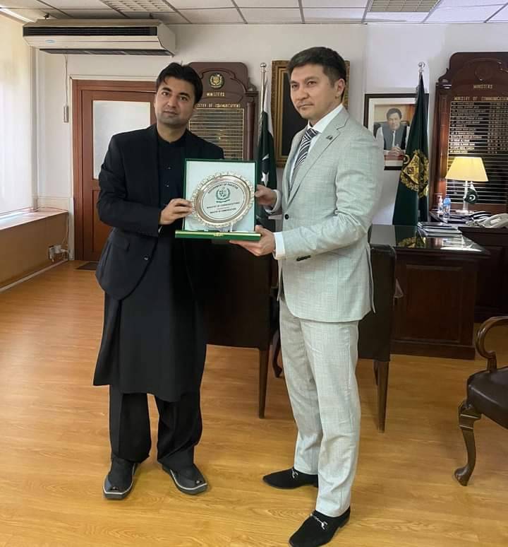 Kazakhstan ambassador calls on Murad Saeed to discuss devlopment in transport, regional logistics 