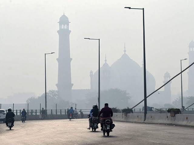 Lahore again rises to top with worst air quality in world