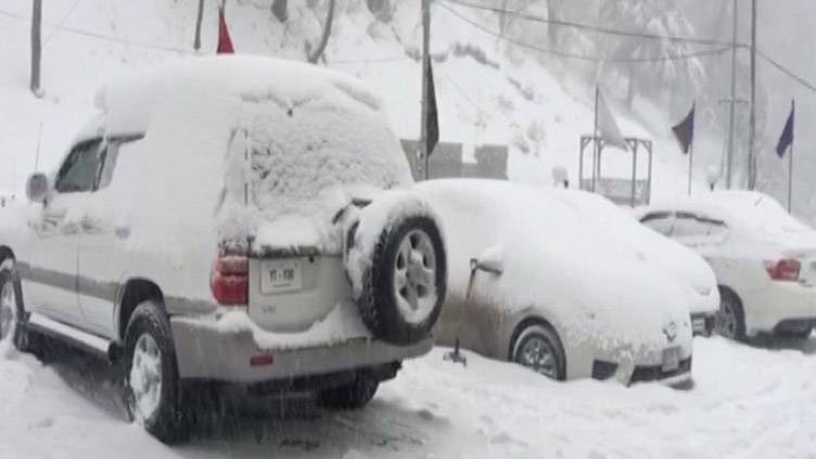 Four die of cold in car as heavy snowfall lashes Murree