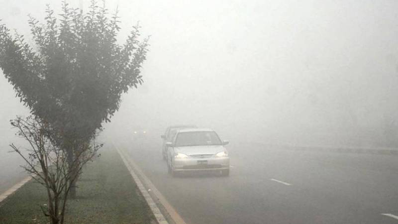 Three killed, 22 injured in fog related road mishaps in Sheikhupura