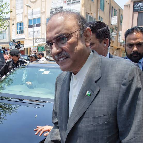 Court grants bail to Asif Zardari in New York property case