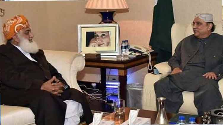 Fazl meets Zardari, discusses no-trust motion