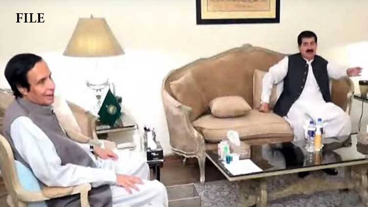 Senate chairman meets Chaudhry brothers in Lahore