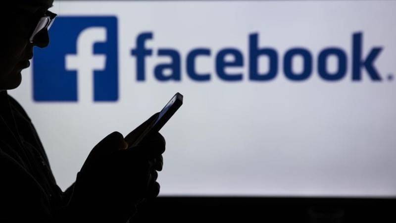 Russia blocks access to Facebook