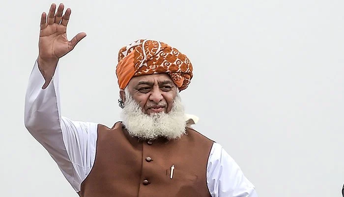 OIC CFMs: Fazlur Rehman asks marchers to enter Islamabad on March 25