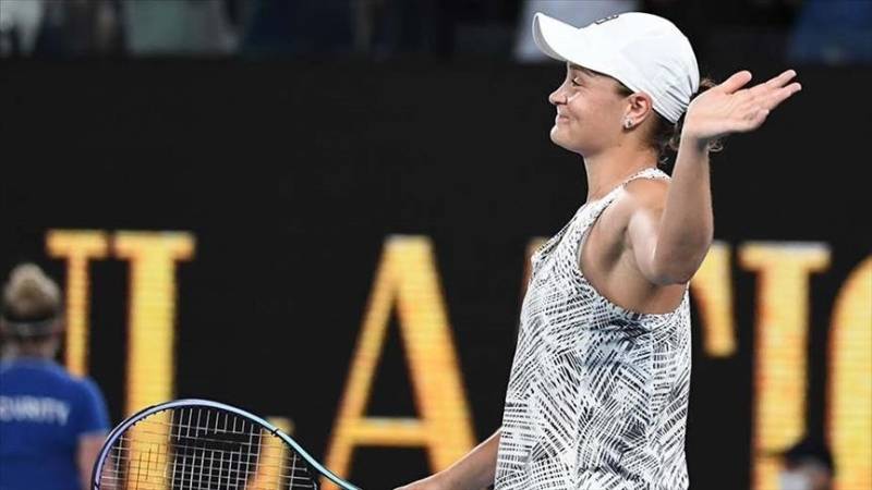 World no 1 Ashleigh Barty ending her tennis career at age 25